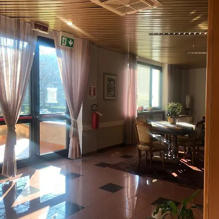 Casa Dell'ospite Otel Brescia